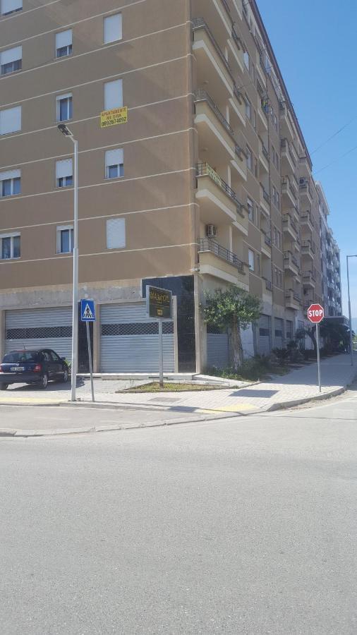 Ferienwohnung Ilarias Flat Vlorë Exterior foto